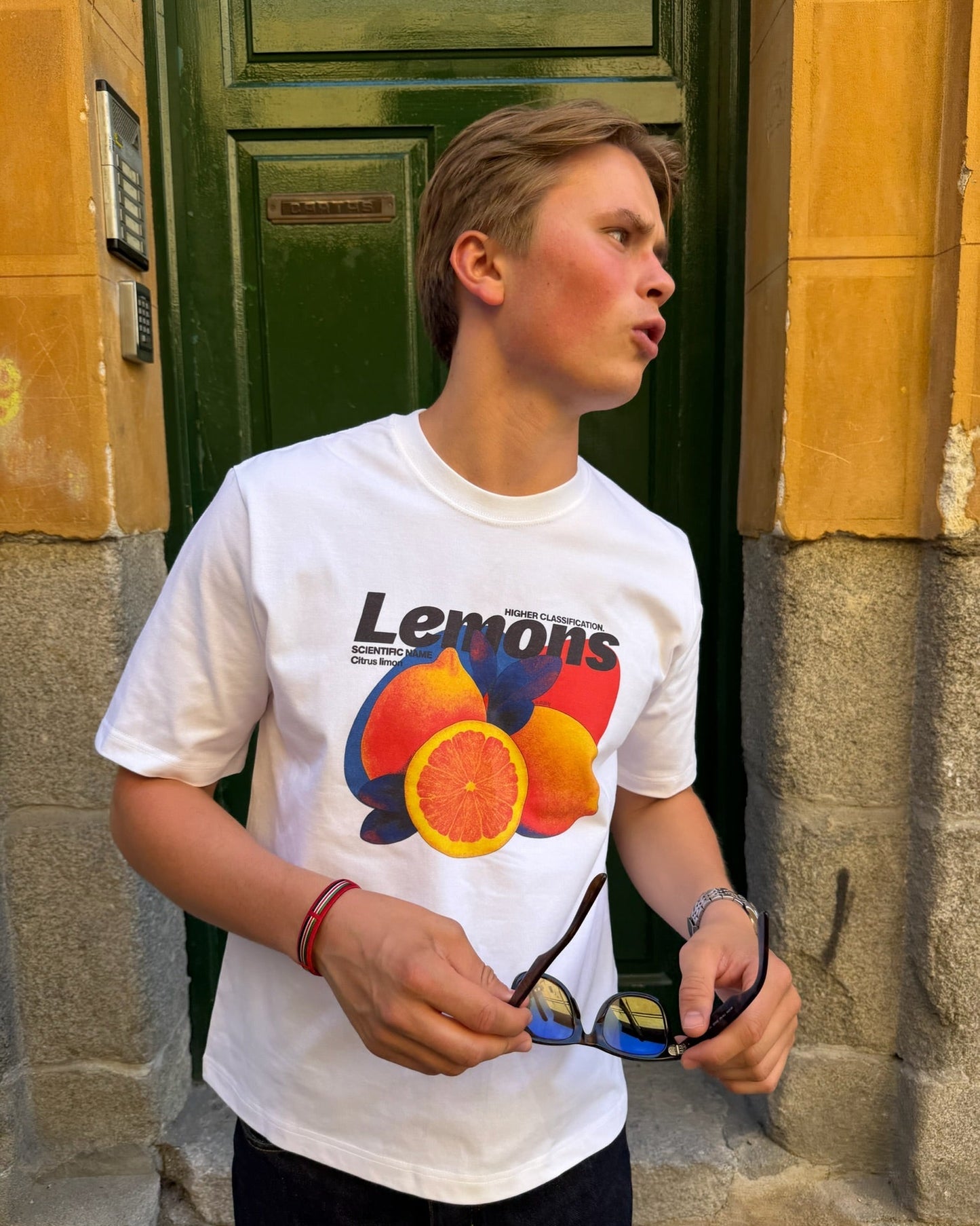 Model is 182cm / 6'0" wearing size M