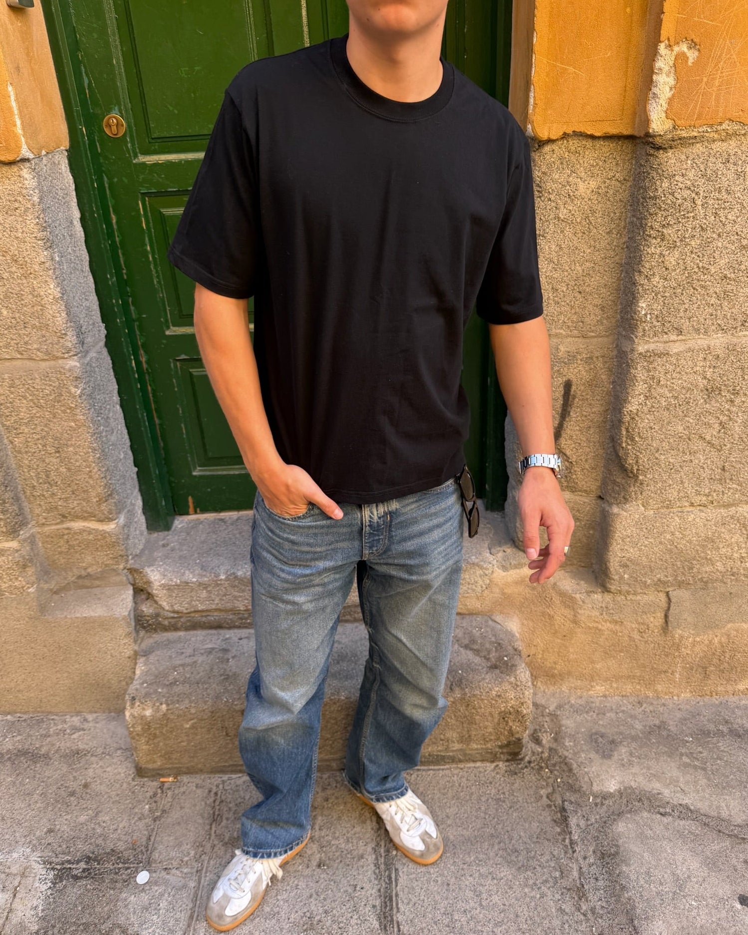 Model is 183cm / 6'0" wearing size M