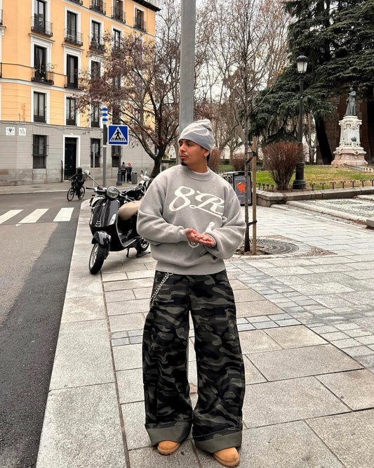 EMBLEM KNIT GREY